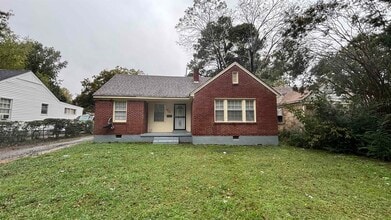 Building Photo - 899 Chatwood St