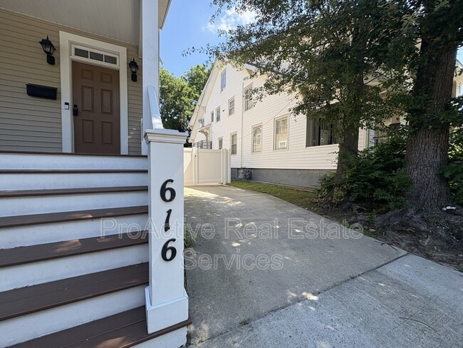 Building Photo - 616 New Jersey Ave