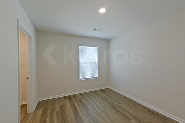 Building Photo - 120 Overstreet Way