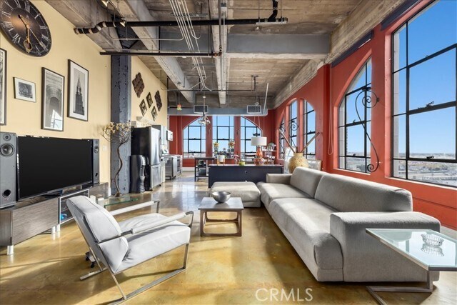 Foto del edificio - 315 E 8th St