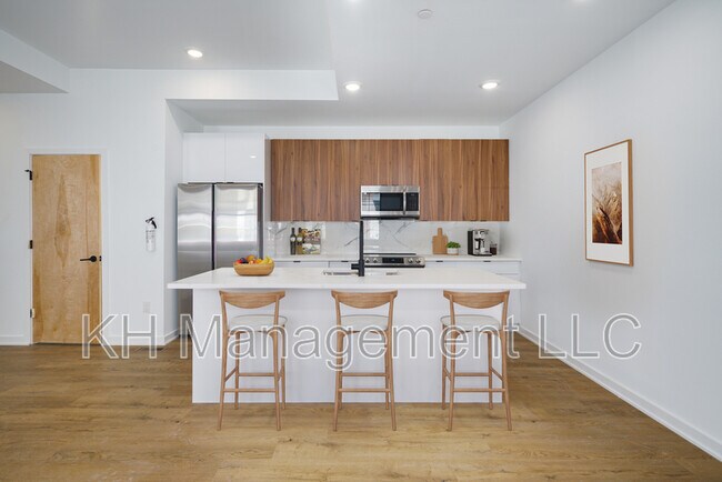 Photo - 630 Moore St Apartment