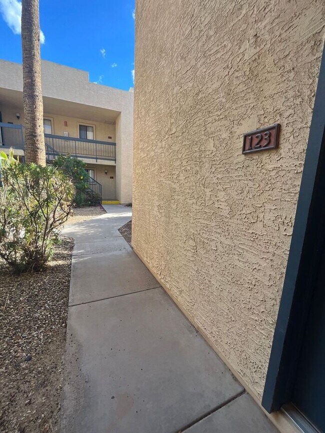 Foto del edificio - Welcome Home to El Diablo Apartments – 1 Bedroom in the Heart of Tempe!