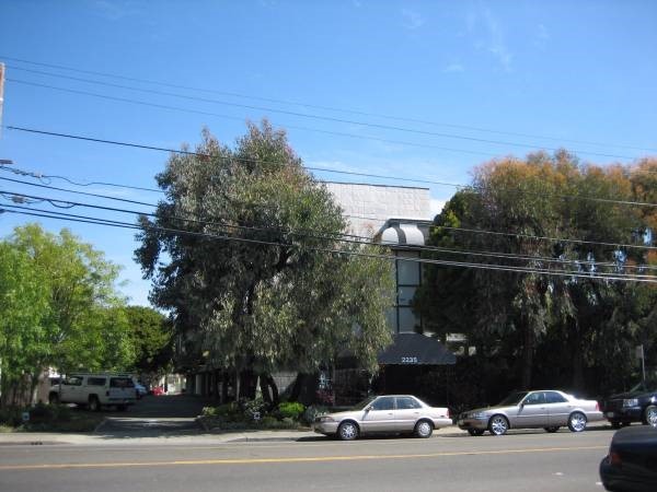 Foto del edificio - Alameda 2235 LLC