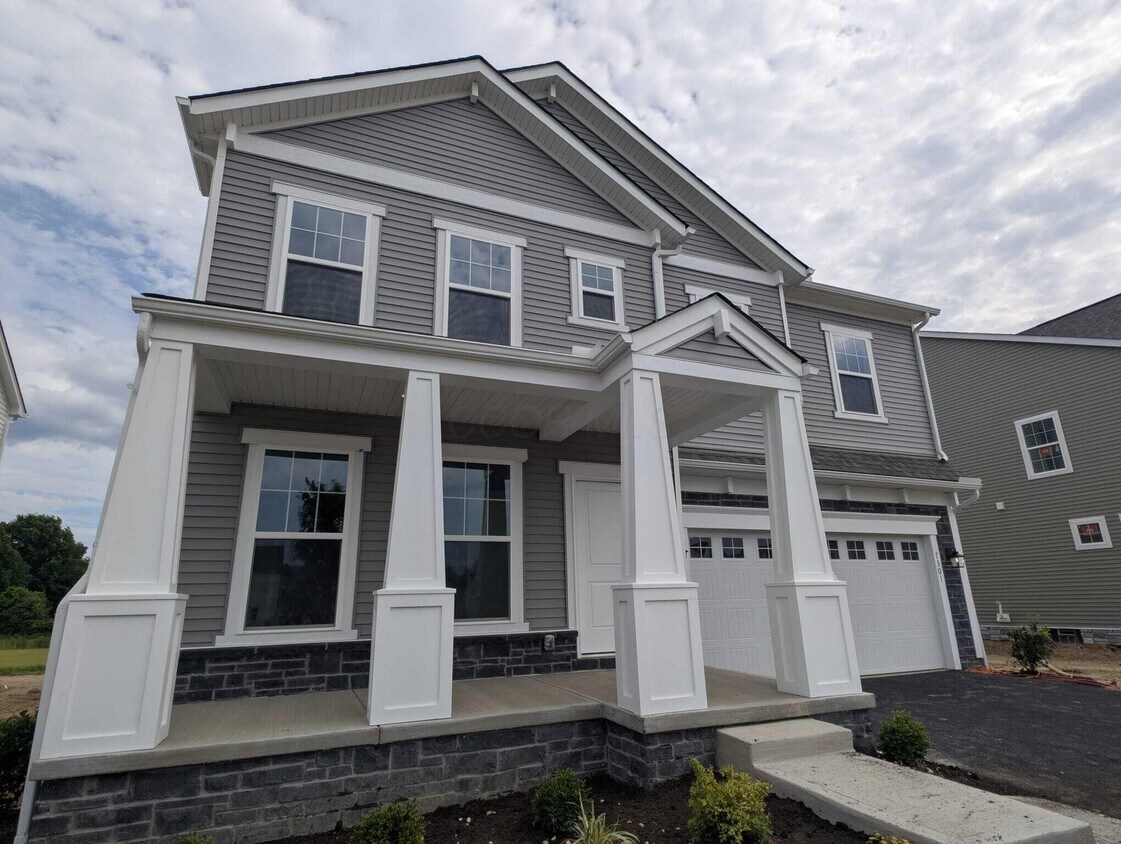 Foto principal - 7301 Aster Wy