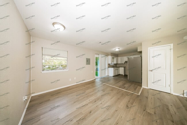 Photo - 6617 S Kelley Ave House