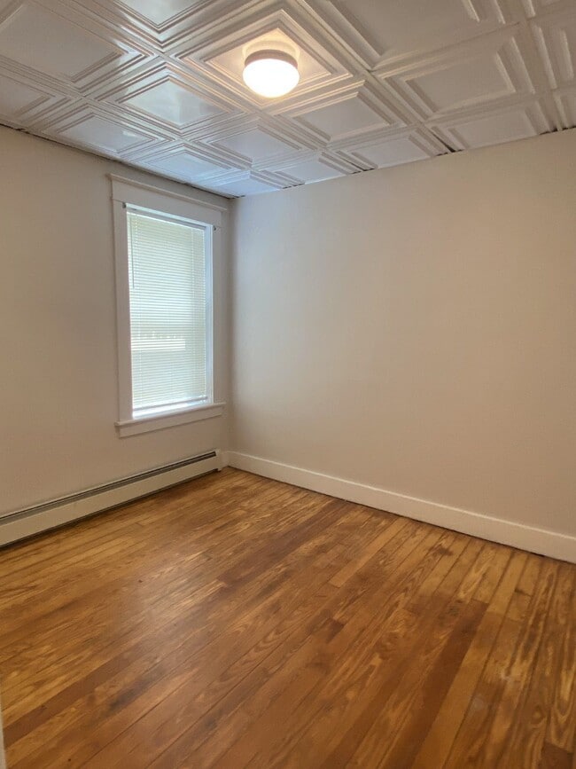 Foto del edificio - 104 3rd Ave