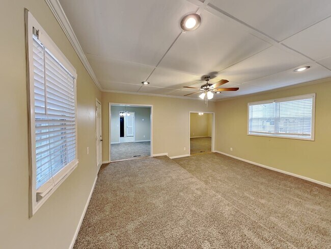 Building Photo - 2960 Leah Ln