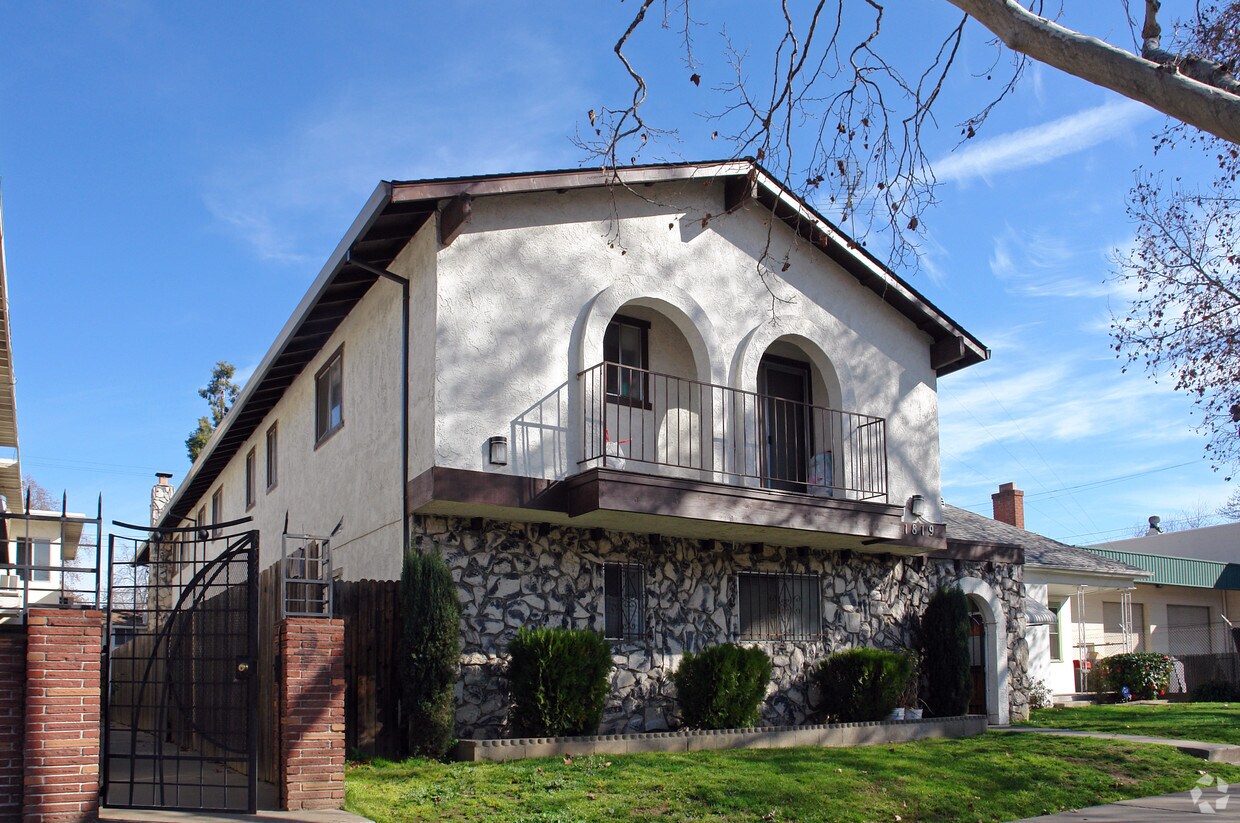 Building Photo - 1819 W St