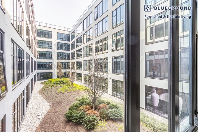 Building Photo - 5050 North Broadway-SI FL3-ID380