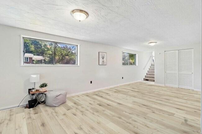 Foto del edificio - 7608 Wellesley Dr
