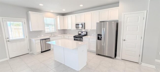 Foto del edificio - 2604 Pecan Island Dr