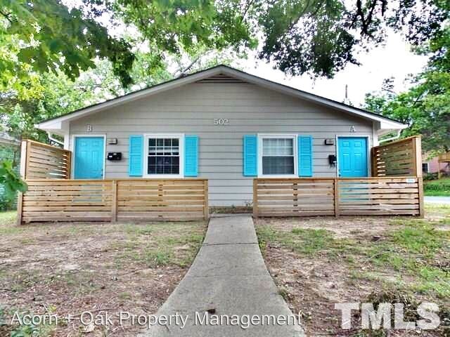 Building Photo - 502 Oakwood Ave