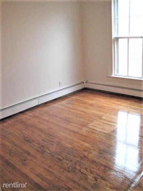 Foto del edificio - 220 N Hamilton St