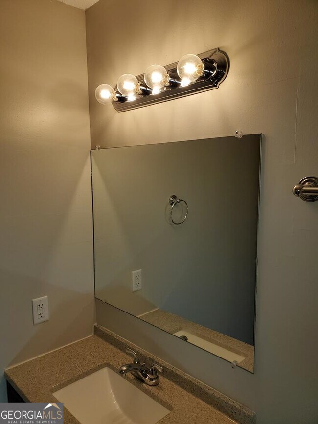 Foto del edificio - 216 Parker Dairy Rd