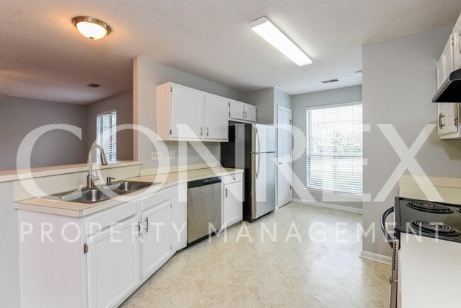 Building Photo - Beautiful Home!