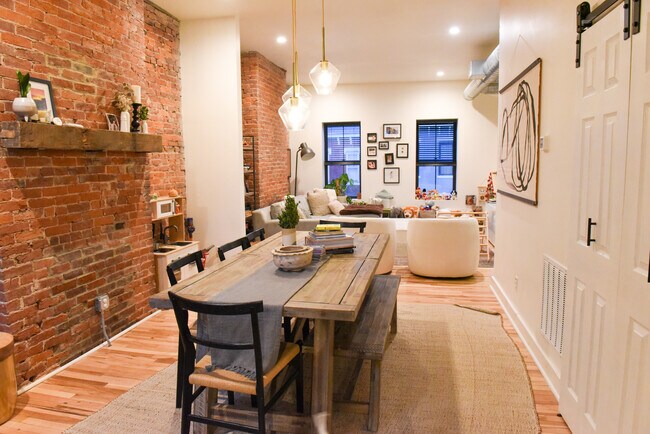 Dining Room - 2017 Forbes Ave