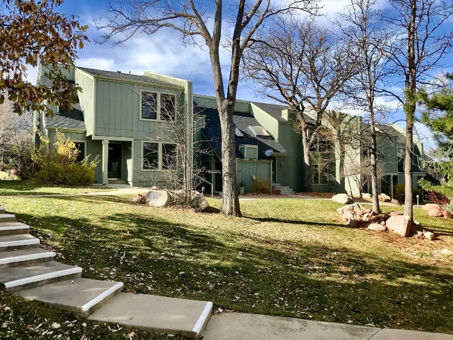 Photo - 82 Benthaven Pl Townhome