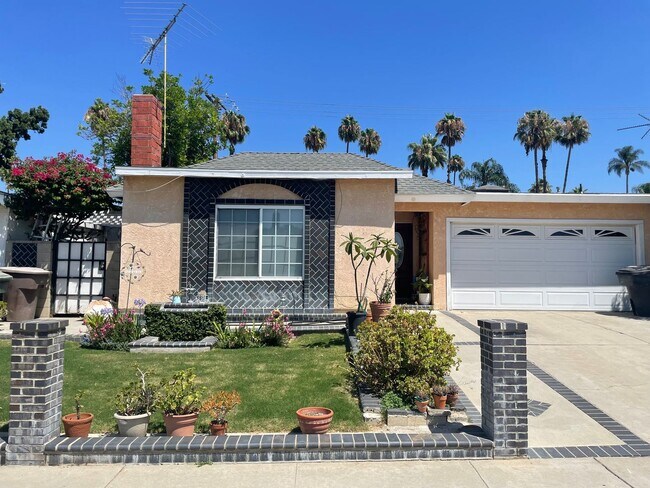 Foto del edificio - Nicely appointed 3 large bedroom 3 full ba...