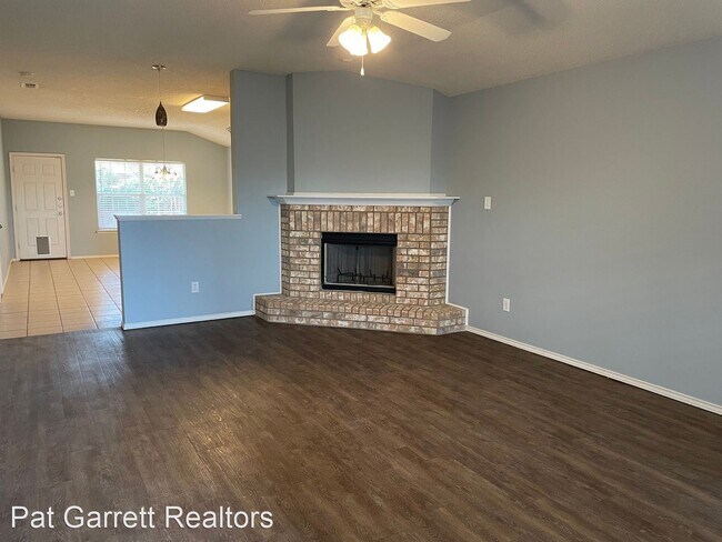 Foto del edificio - 3 br, 2 bath House - 6545 86th