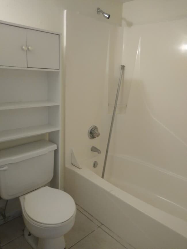 Building Photo - 3702 E 11th St