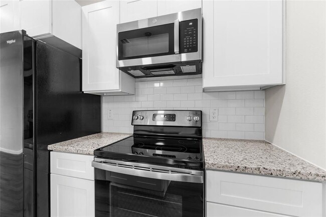 Foto del edificio - 8161 Tate St