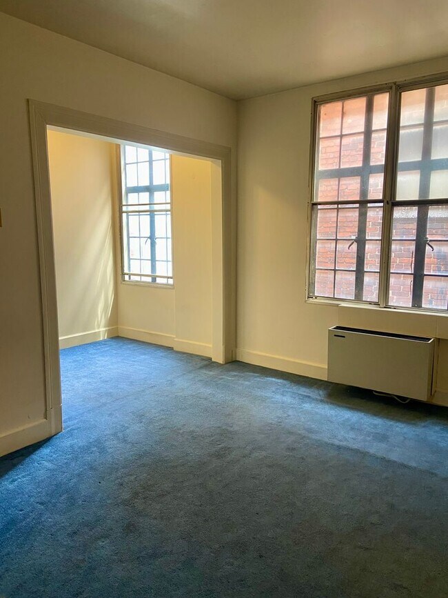 Foto del edificio - 213 N 2nd St