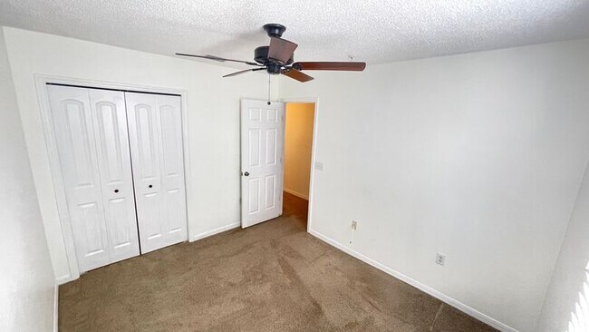 Foto del edificio - 464 Tradition Ln