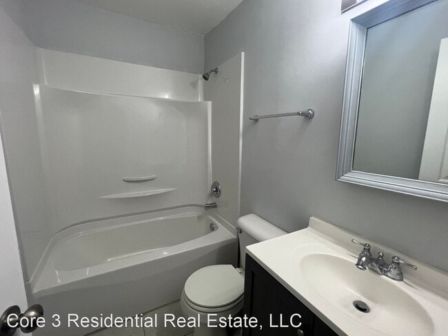 Building Photo - 3 br, 2.5 bath House - 2028 Lindbergh