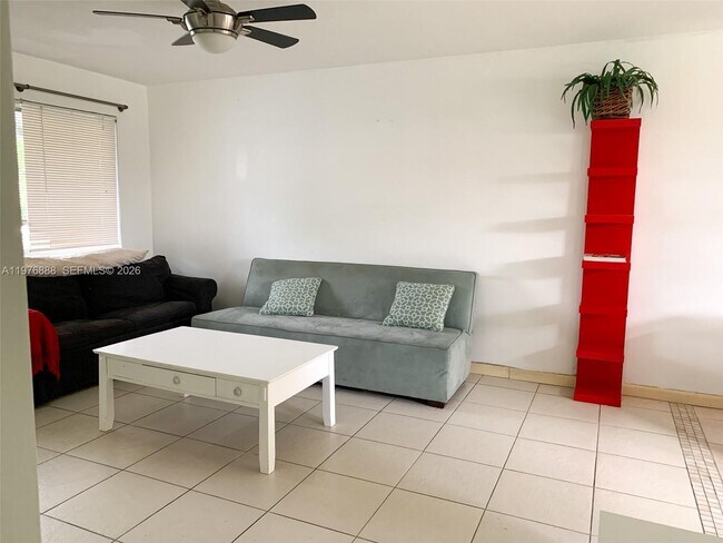 Foto del edificio - 1104 N 17th Ct