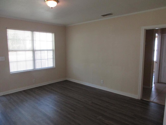 Foto del edificio - 1409 N Dawson St