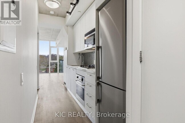 Building Photo - 60 Haslett Ave