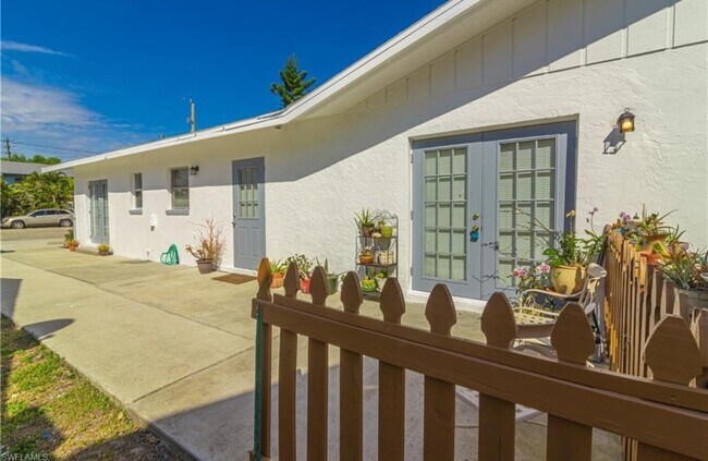 Foto del edificio - 1358 Highlands Dr