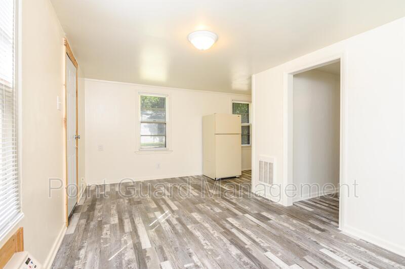 Foto principal - 854 S Belmont St