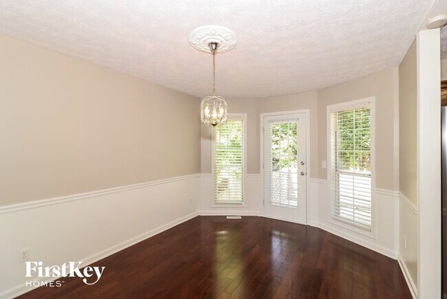 Foto del edificio - 975 Eagle Pointe Dr NW