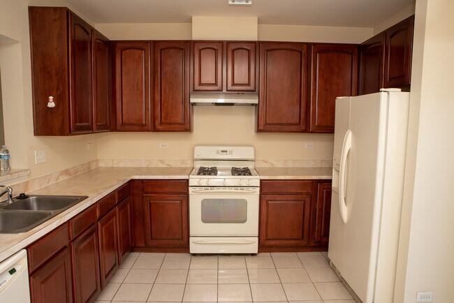 Building Photo - 120 Rosehall Dr