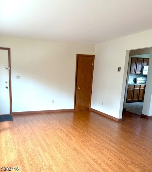Foto del edificio - 2467 NJ-10