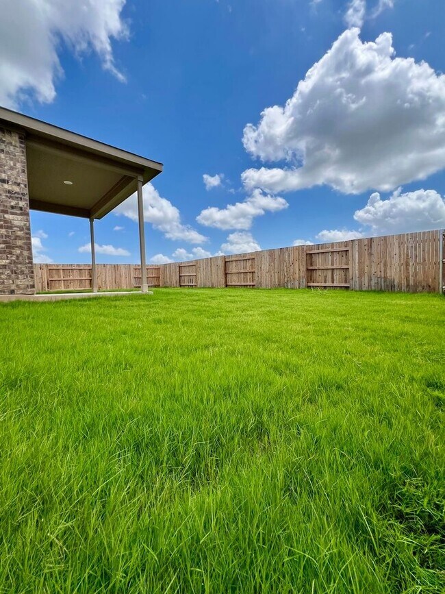 Building Photo - Charming 3BR 2BA House in Buda