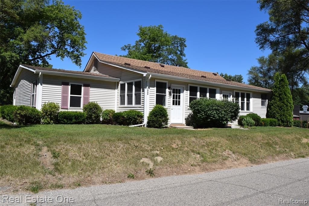 1520 Petrolia, West Bloomfield Township, MI 48324 House Rental in