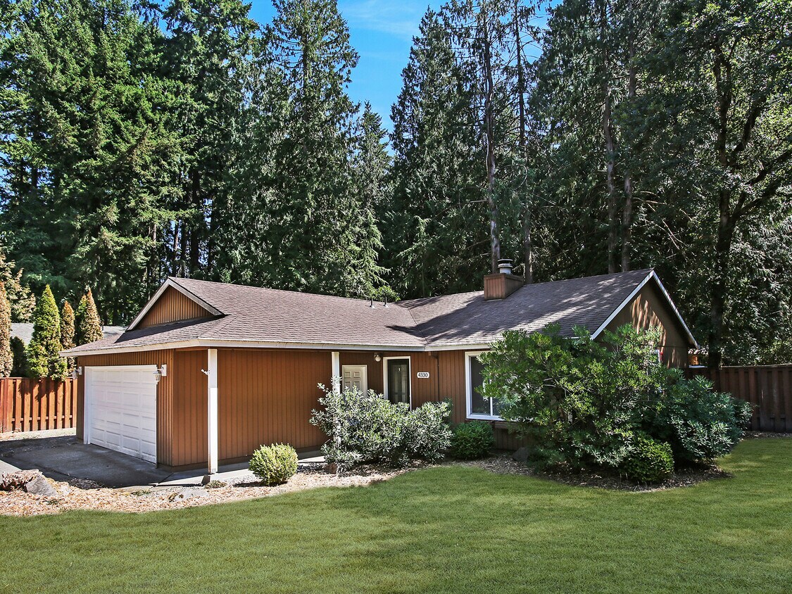 4330 Country Woods Ct, Lake Oswego, OR 97035 House Rental in Lake