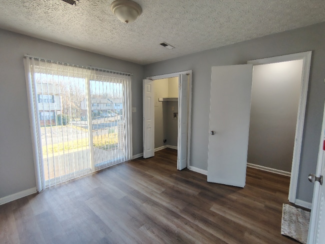 Building Photo - 12 Duiguid Dr