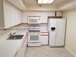 Building Photo - 2 br, 2 bath Condo - 19101 Mystic Pointe D...