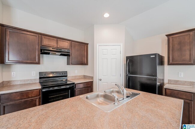 Foto del edificio - 175 Highland View Dr