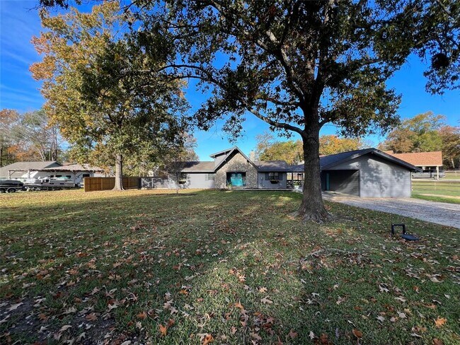 Building Photo - 146 Amelia Ln