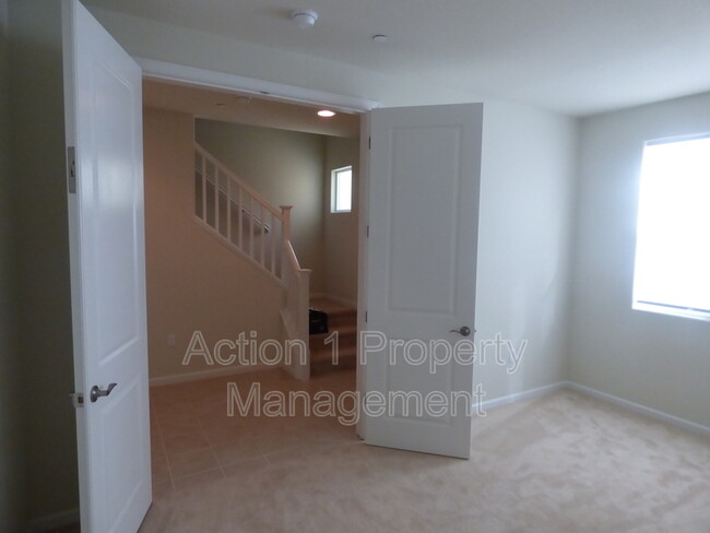 Building Photo - 5638 Campbell Ln