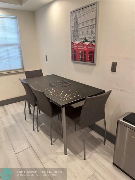 Foto del edificio - 4200 Oaks Terrace