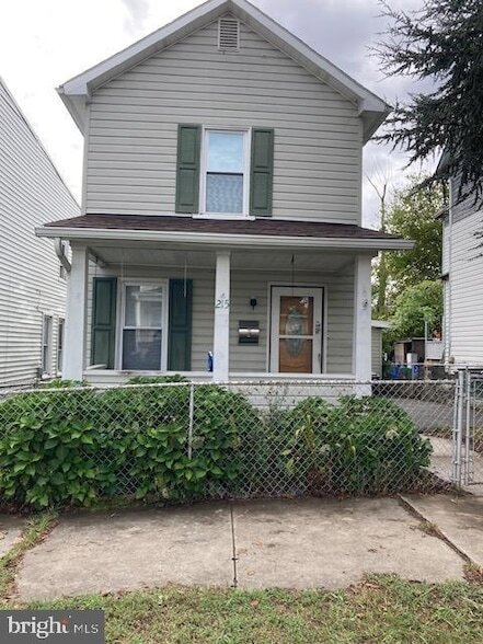 Foto principal - 215 Elder St