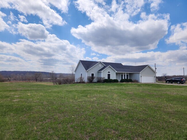Foto del edificio - New price! Enjoy country living and seclus...