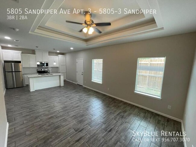 Foto del edificio - 5805 Sandpiper Ave