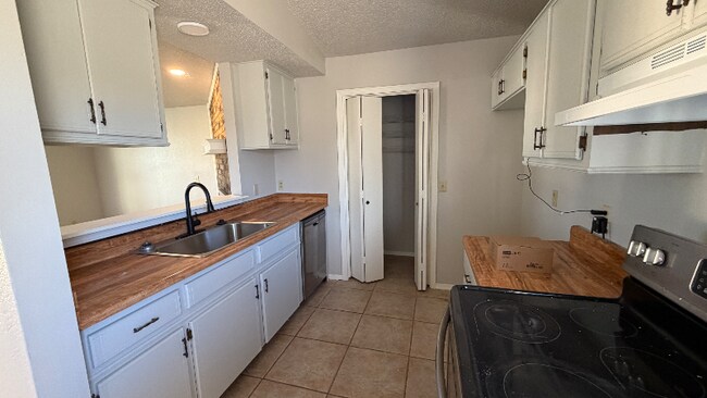 Foto del edificio - 14409 Keri Cir