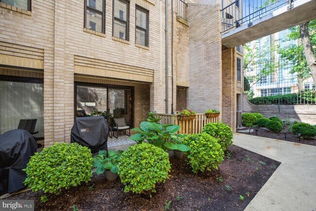 Foto del edificio - 1325 13th St NW
